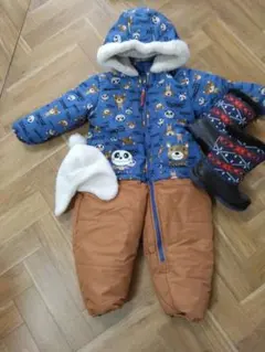 100センチ　スキー、スノーボード　パンダ柄アウターとブーツセット