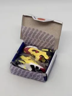 リーボック インスタポンプフューリー ガチャガチャガチャ