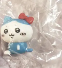 ちいかわサンリオキャラクターズなりきりフィギュア ハチワレ ハローキティ