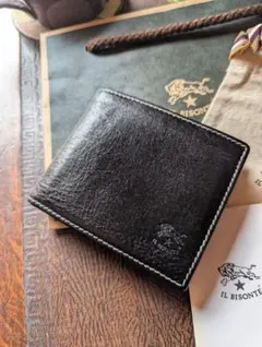 イルビゾンテ 2つ折りコンパクト ブラック ホワイトステッチ 男女兼用