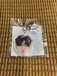 TREASURE 顔アクキー　ヨシ　哀