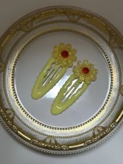 イエロー 花モチーフ ヘアクリップ