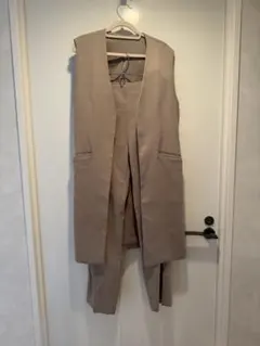 Mila Owen ベージュ ベスト・ジレ セットアップ