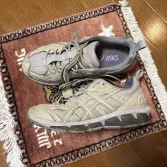 【最終値下げ】asics Gel ベージュ スニーカー　箱あり