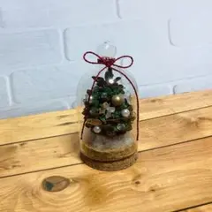 松ぼっくりのクリスマスツリー