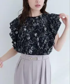 タグ付き 新品未使用品 【mizu】シャーリングヘムフリル袖ブラウス ブラック