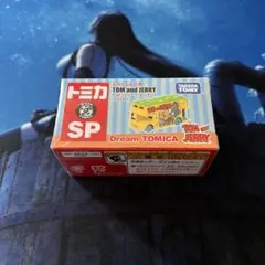 ドリームトミカ トムとジェリー ラッピングバス イエロー