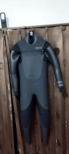 fellowセミドライ lb LB 1回着用のみ　美品です　　早いもの勝ち！！