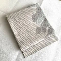 【USED 美品】白×ライトグレー系 波模様に花柄 洒落袋帯