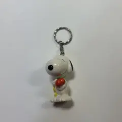 スヌーピー キーホルダー ハートを持っている可愛い姿　隣にウッドストックもいる