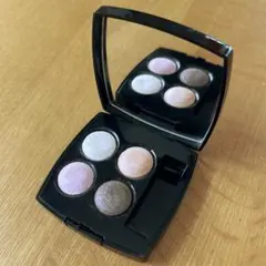 シャネル　キャトルオンブル　77アンフリュアンス　アイシャドウ