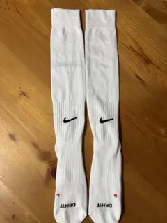 Nike Dri-FIT ホワイトソックス