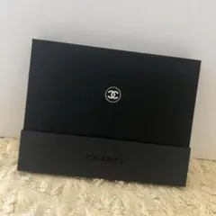 CHANEL 샤넬 캘린더 참신 인테리어