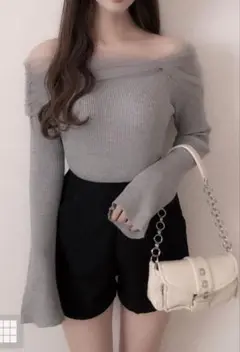肩出しトップス ニット