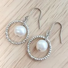 淡水パール白ホワイト ＆フープ　天然石ピアス　樹脂ピアスやイヤリングにも変更可能