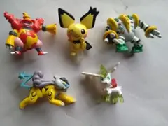 ポケモン 小さいフィギュア 5種セット