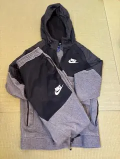 Nike フード付きジャケットとパンツセット