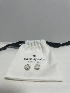 kate spade ハート型スタッドピアス