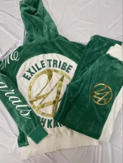 大人気✨即完売 EXILE TRIBE 24karats ジャージ　ベロア Mのサムネイル