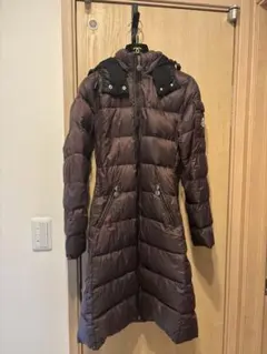 国内正規品本物モンクレールのロングダウンコート　00