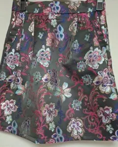 刺繍　花柄ミニスカート 台形スカート