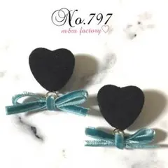 ベロアリボン❤︎ピアス