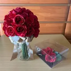 ウェディングブーケ　赤いバラのラウンドブーケ　ブートニア付　薔薇