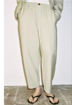 ZARA カジュアルパンツのみのサムネイル