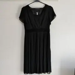 UNTITLED　ワンピース　プリーツ　スカート