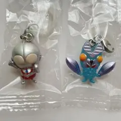 ウルトラマン MINI ULTRA ART めじるしアクセサリー 2個セット