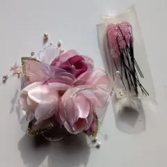 ピンクの花飾りとビーズ付きピンセット