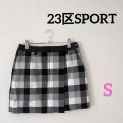 23区SPORT　ニジュウサンク　レディース　ゴルフウェア　スカート　黒　白