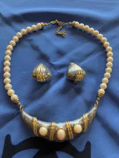 Item thumbnail for item 3d4ddade-7c2d-4c25-99e9-6aa5de5790ca