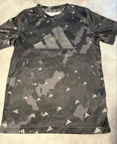 adidas カモフラ Tシャツ 140cm