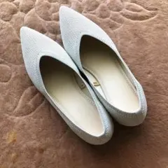 美品　ホワイト ラメメッシュ ポインテッドトゥ フラットシューズ 何にでも合う