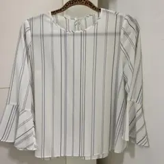 ⭐︎美品⭐︎ALPHA CUBIC 長袖ブラウス　シャツ　ストライプ　9号のサムネイル