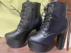 マフモフ厚底レースアップショートブーツブラックハイヒール