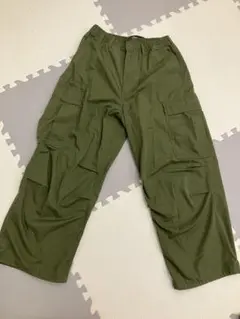 GU カーゴパンツ オリーブ Sサイズのサムネイル