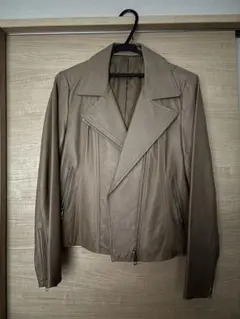 ラムレザー　ライダースジャケット　グレージュ