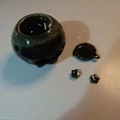 陶器製 香炉 アロマポット 花柄透かし彫りのサムネイル