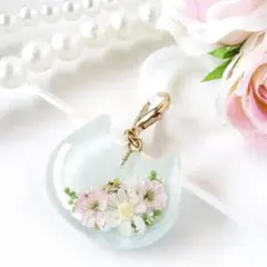 ハンドメイド　レジン　ドライフラワー　めじるしチャーム　猫　大人かわいい　ピンク ハンドメイド レジン ドライフラワー めじるしチャーム 猫 大人