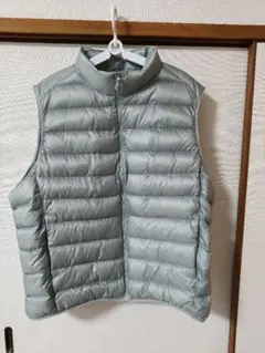 未使用★ユニクロ製ウルトラライトダウンベスト★希少の4XL★早い者勝ちグレー