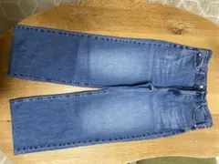UNIQLOワイドストレートジーンズ