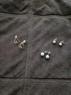 本日24時までの出品‼️三角形とパールのピアスセット 3点