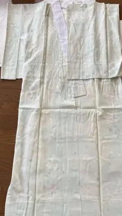 シルク製長襦袢 薄い薄緑色