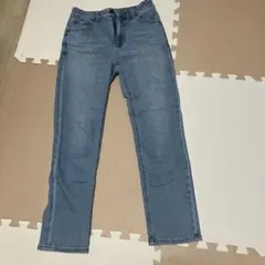 GU ライトブルーデニム ストレートパンツ
