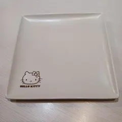 HELLO KITTY 四角いお皿