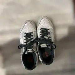 NIKE Dunk Low ホワイト グレー スニーカーのサムネイル