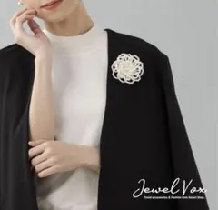 お花モチーフ マグネット式コサージュ　パール風ビーズ 約8cm