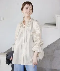 【美品】SLOBE IENA タイプライターフリルカラーブラウス